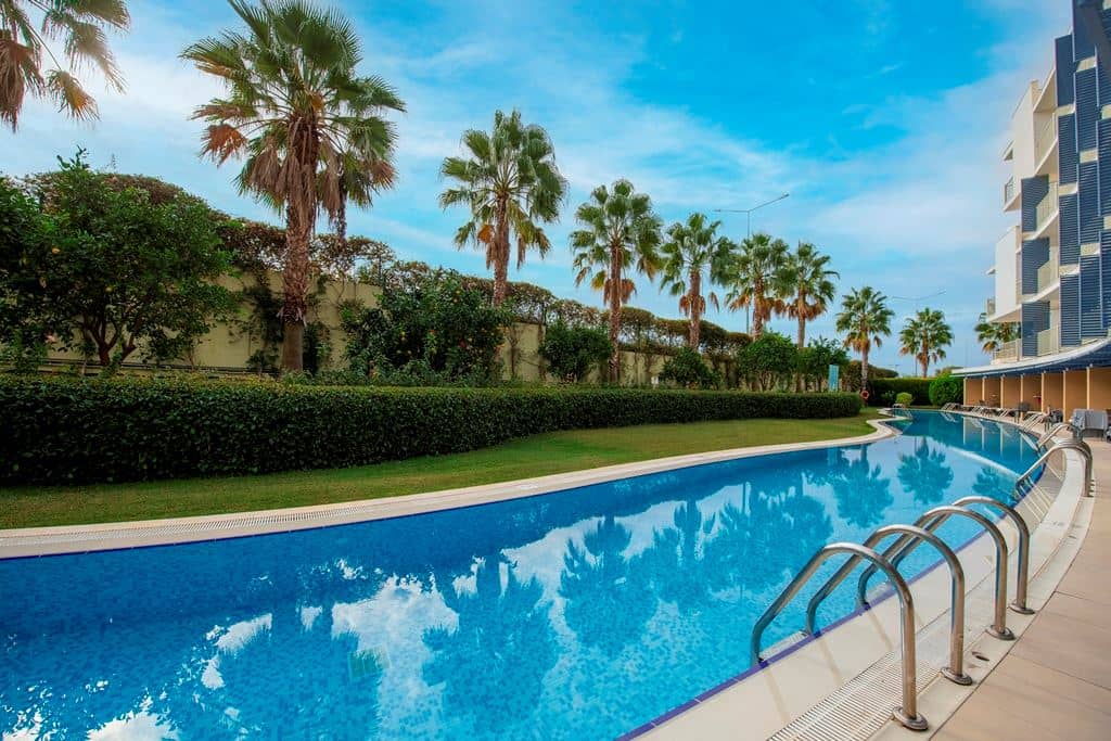 pools-outdoor-pool