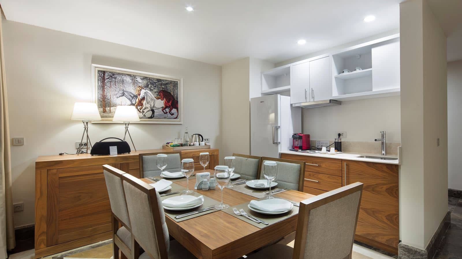 rooms-suite-royal