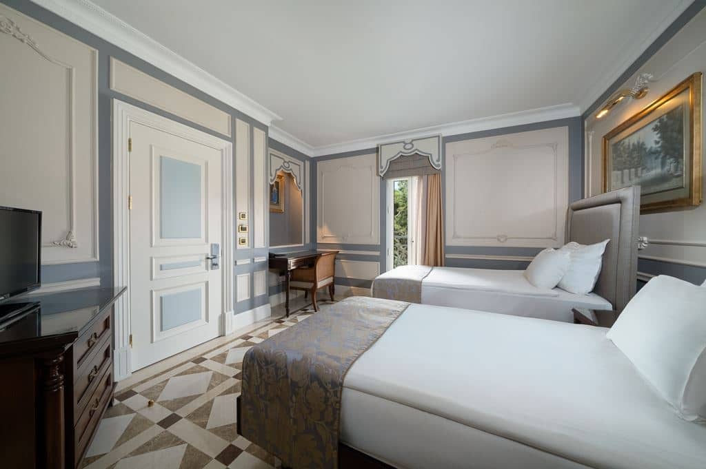 rooms-family-room
