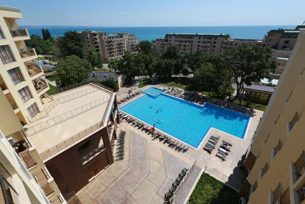 pools-outdoor-pool