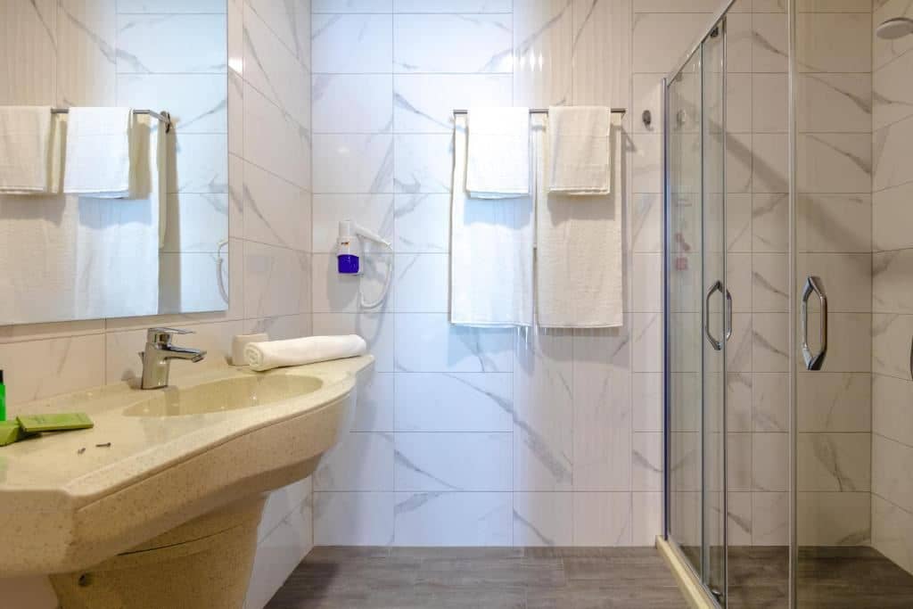 rooms-standard-room
