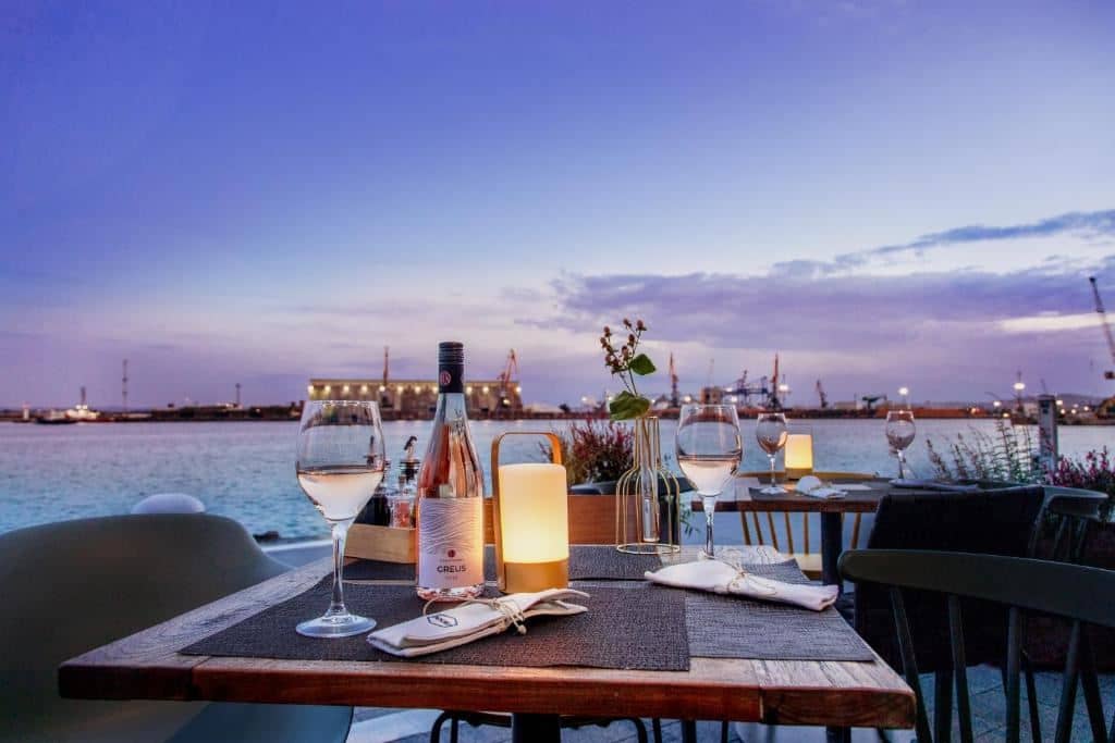 restaurants-restaurants