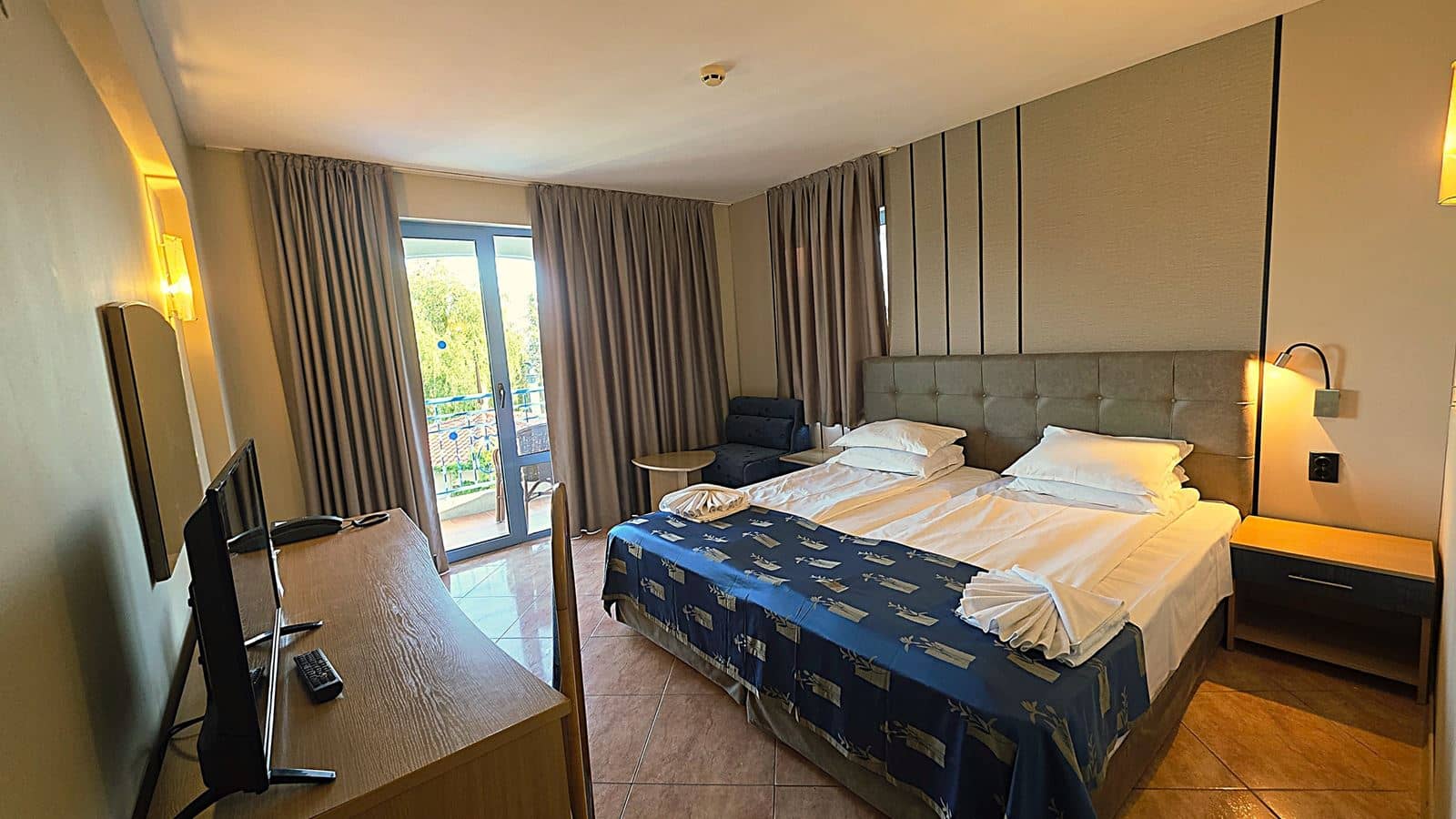 rooms-singleuse-standard-room-balcony-or-terrace