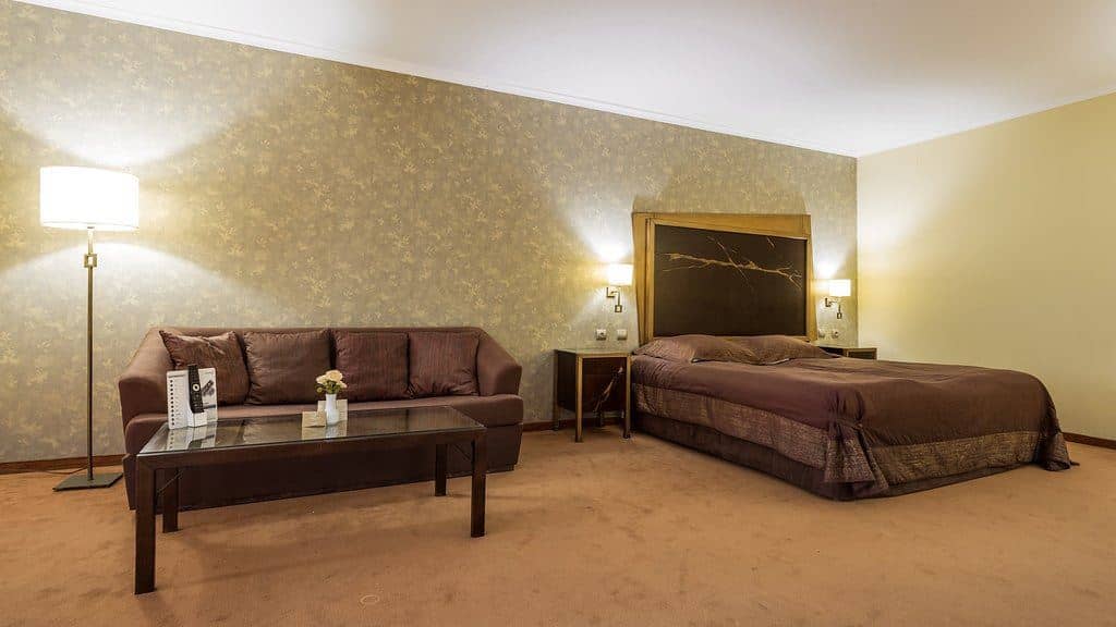 rooms-superior-room