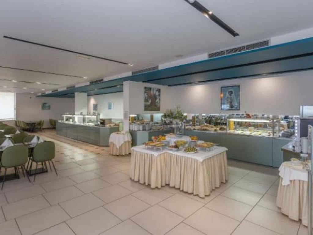 restaurants-restaurant