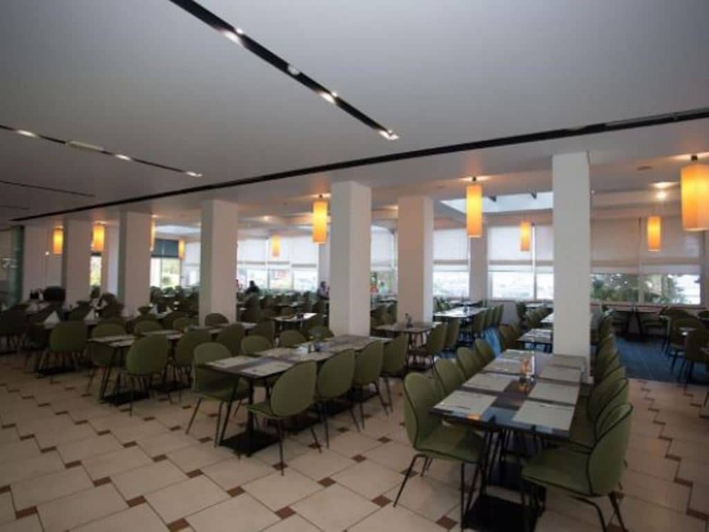 restaurants-restaurant