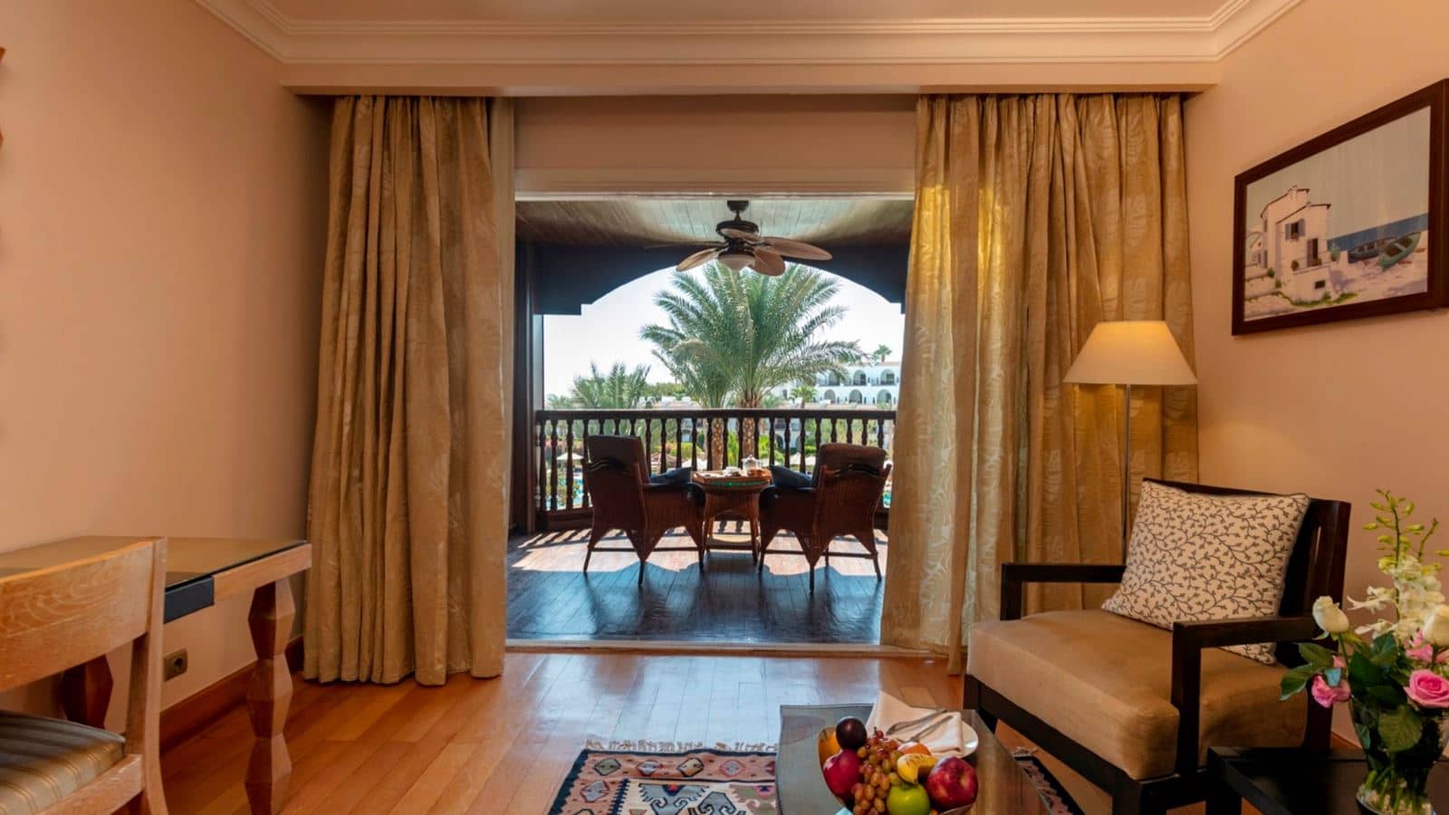 rooms-savoy-room