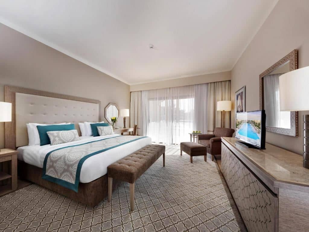 rooms-family-deluxe-room-garden-view