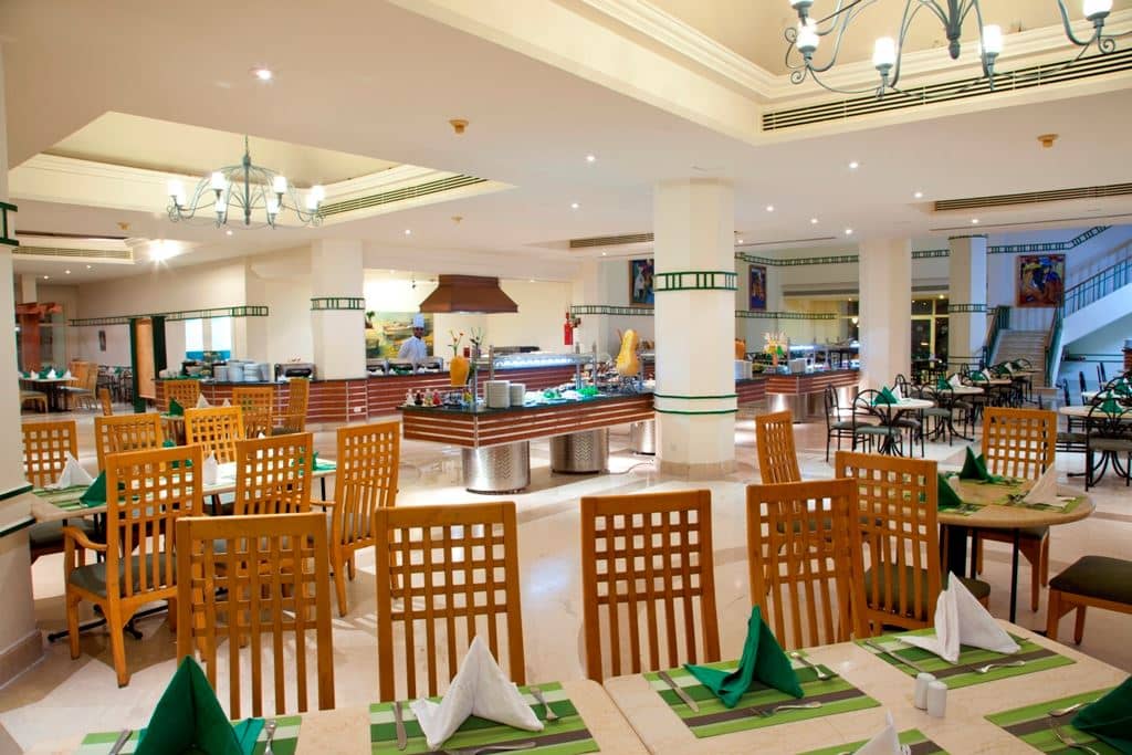 restaurants-pool-bar