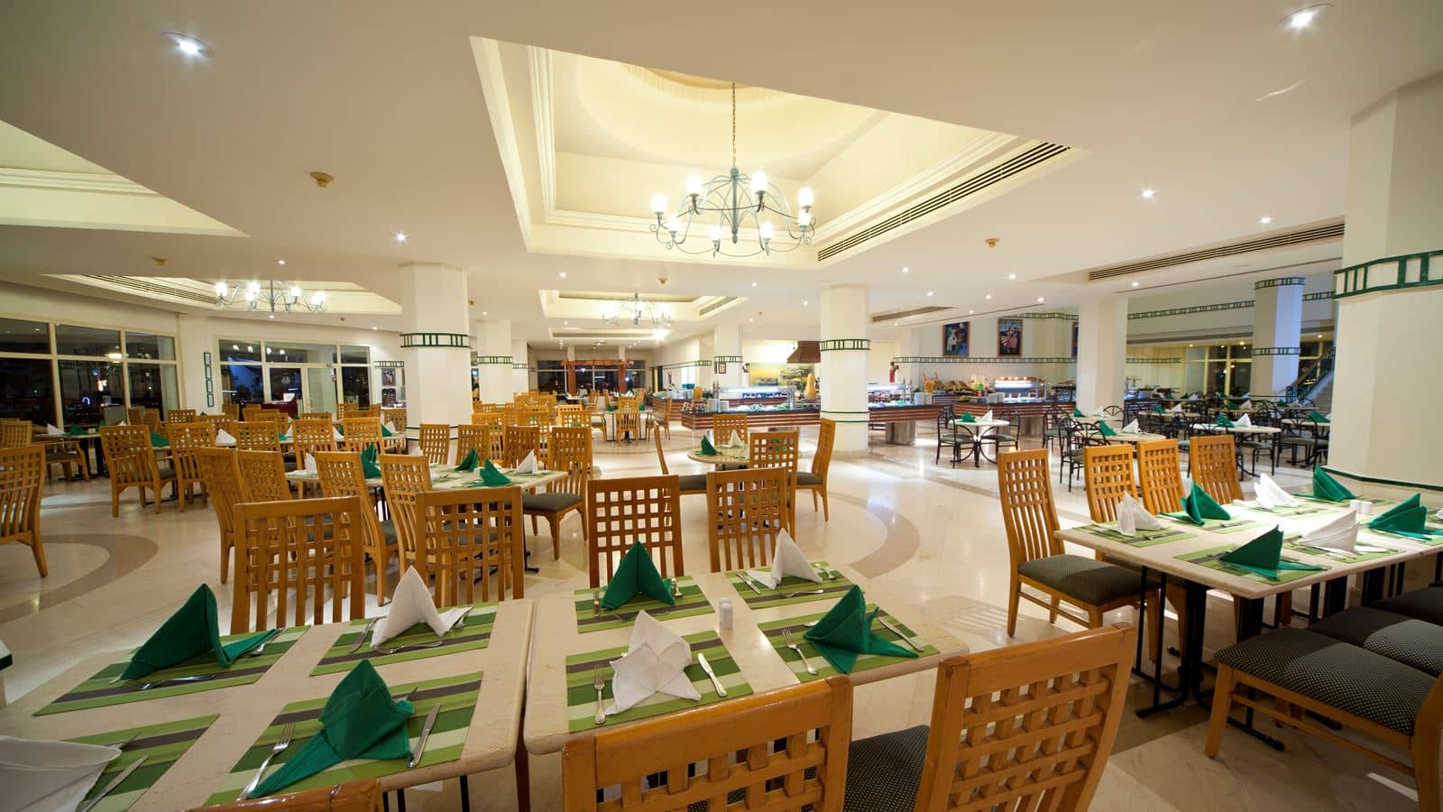 restaurants-pool-bar