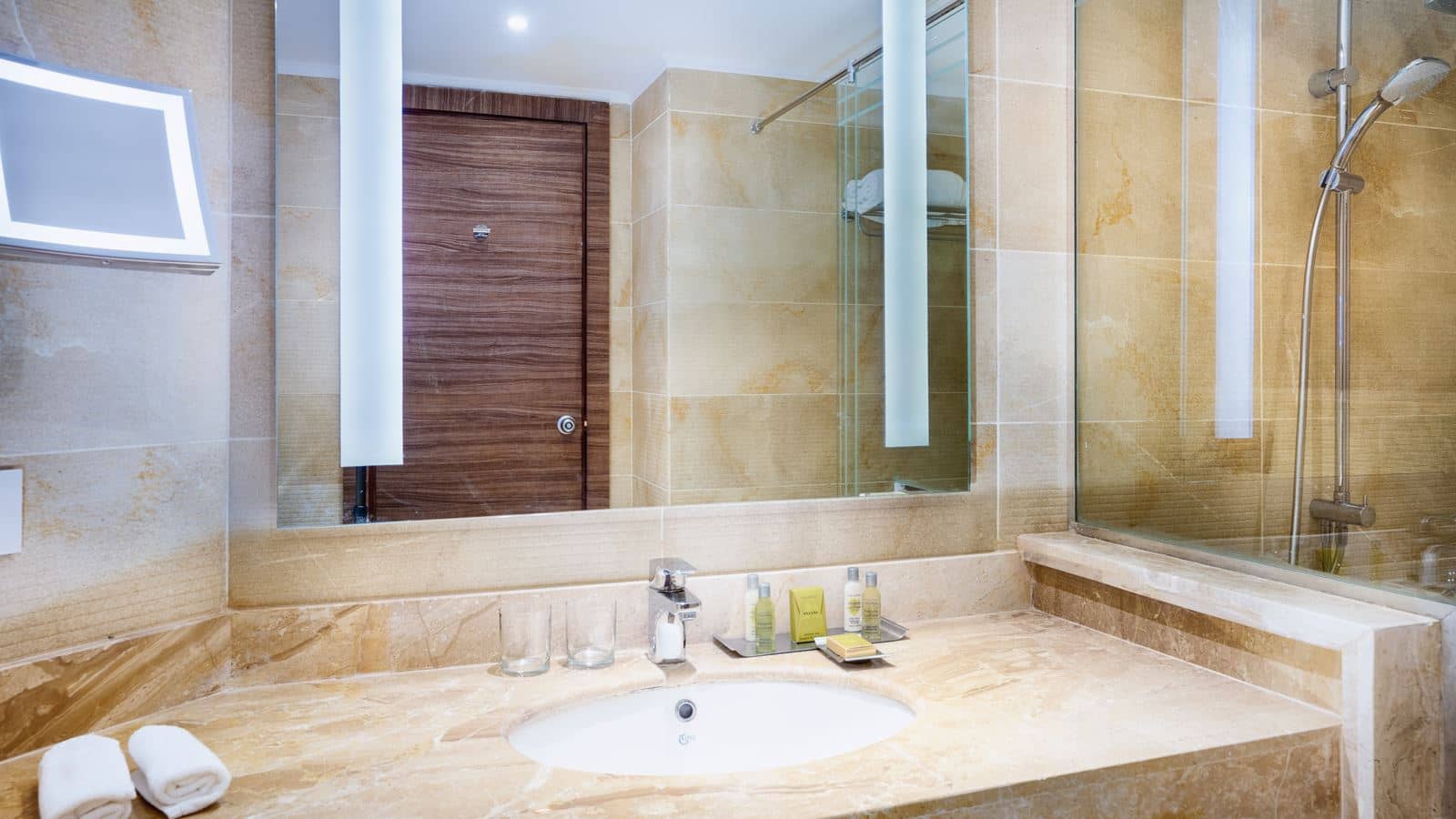 rooms-premium-room