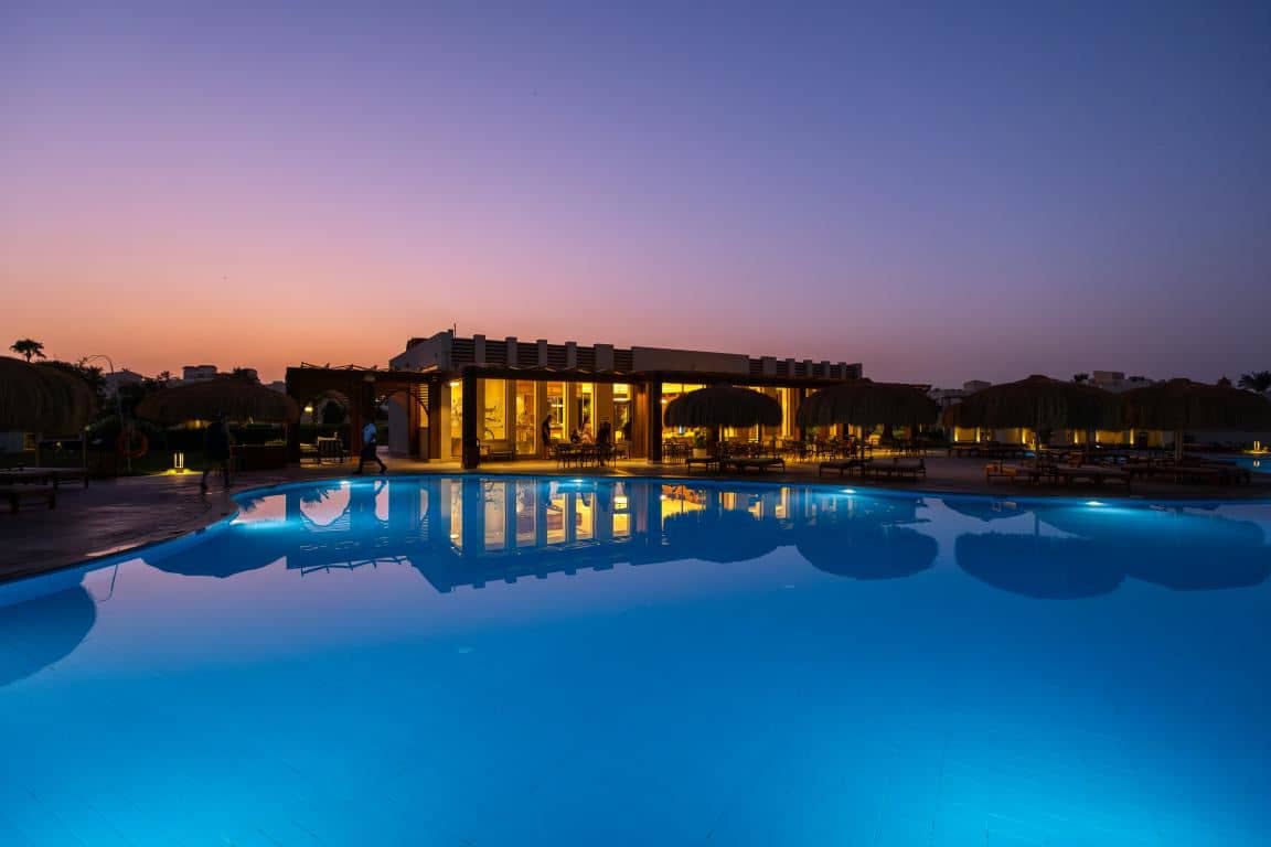 bars-lagoon-bar--lounge