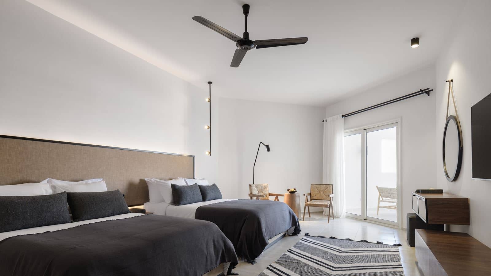 rooms-deluxe-twin-room-sea-view