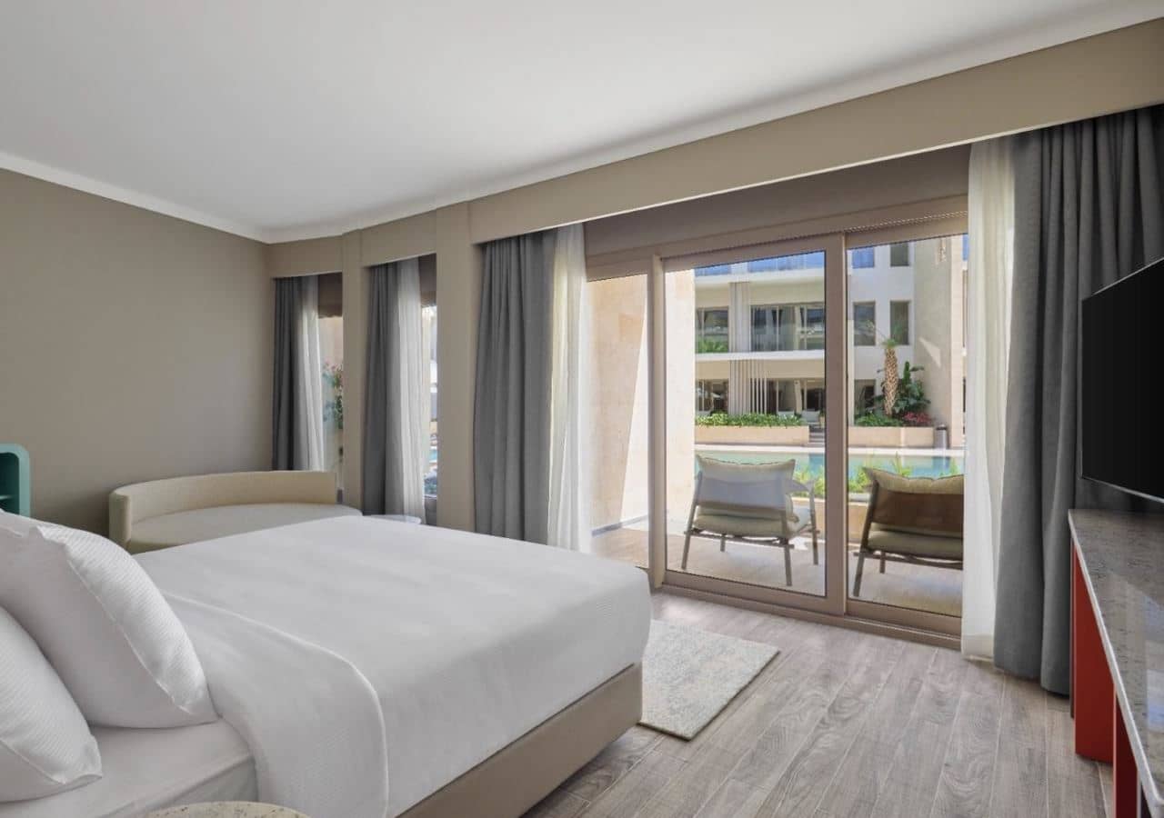 rooms-superior-room-with-pool-view