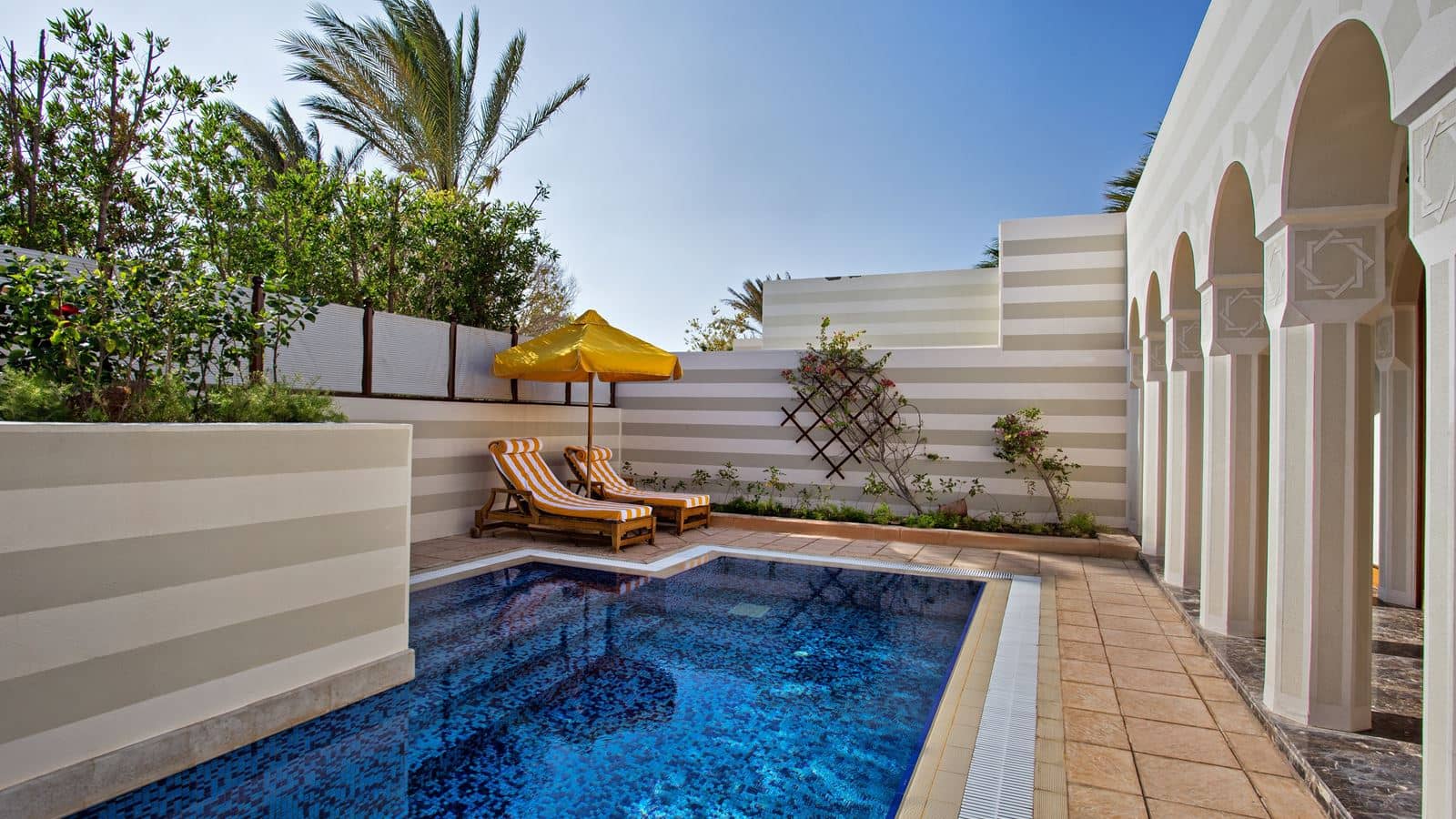 rooms-grand-suite-with-private-pool