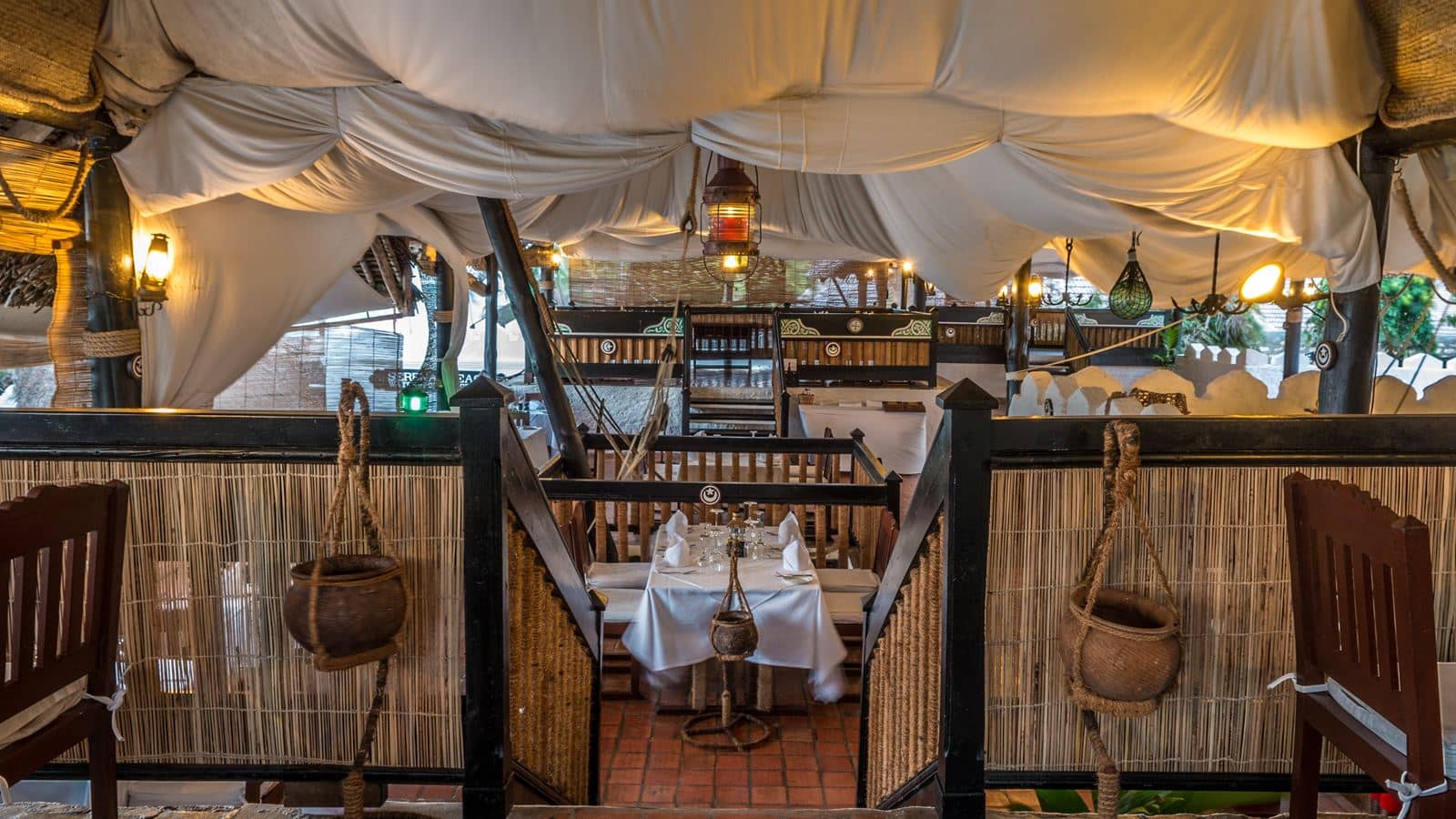 restaurants-restaurants