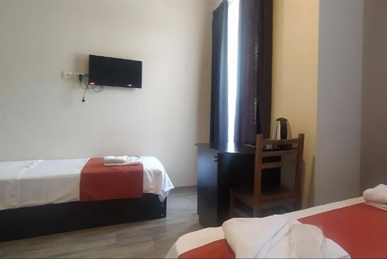 rooms-family-room