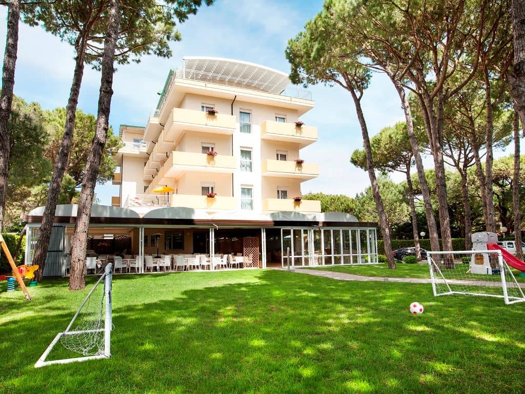 APART HOTEL LA PINETA Apartmendid | Coral Travel (Itaalia, Venetian ...
