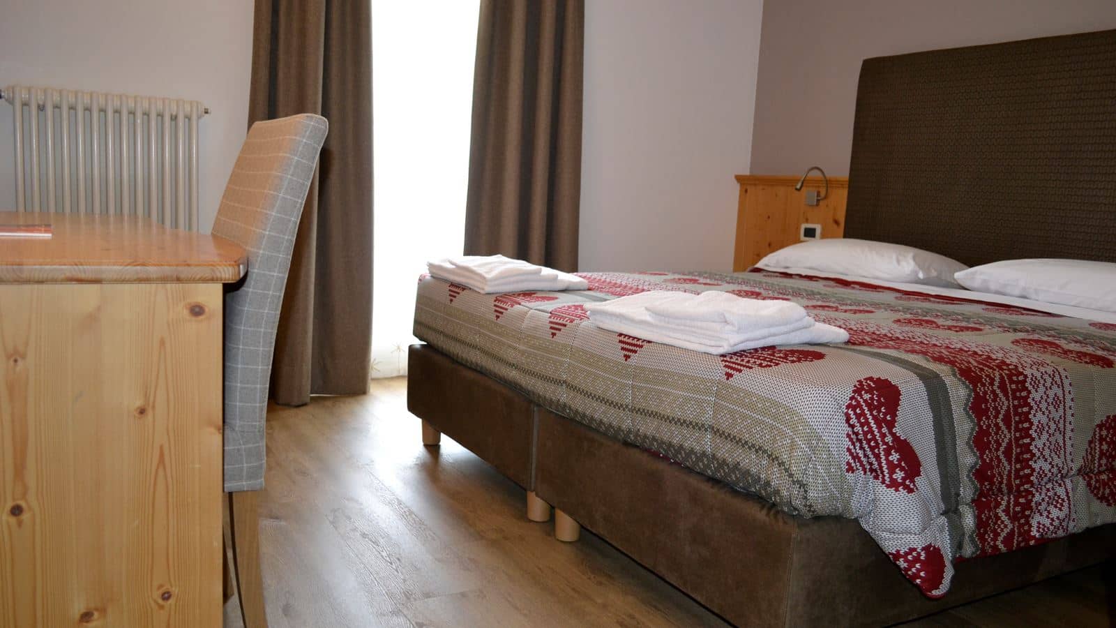 rooms-superior-double-room-with-balcony