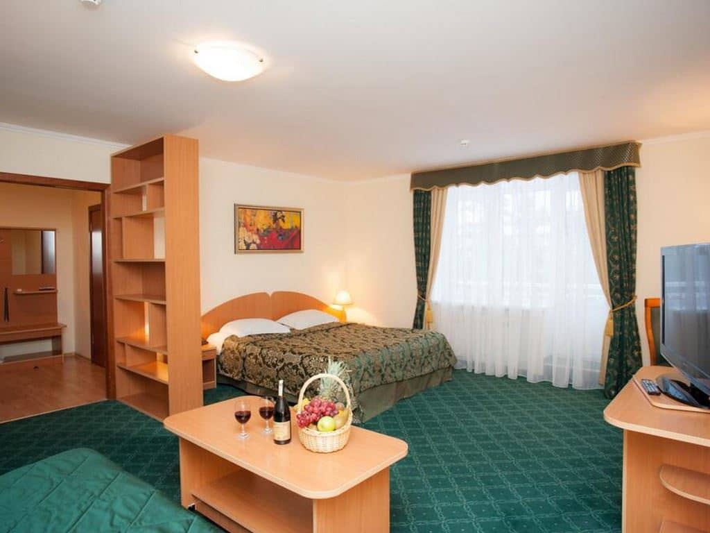rooms-luxe-room