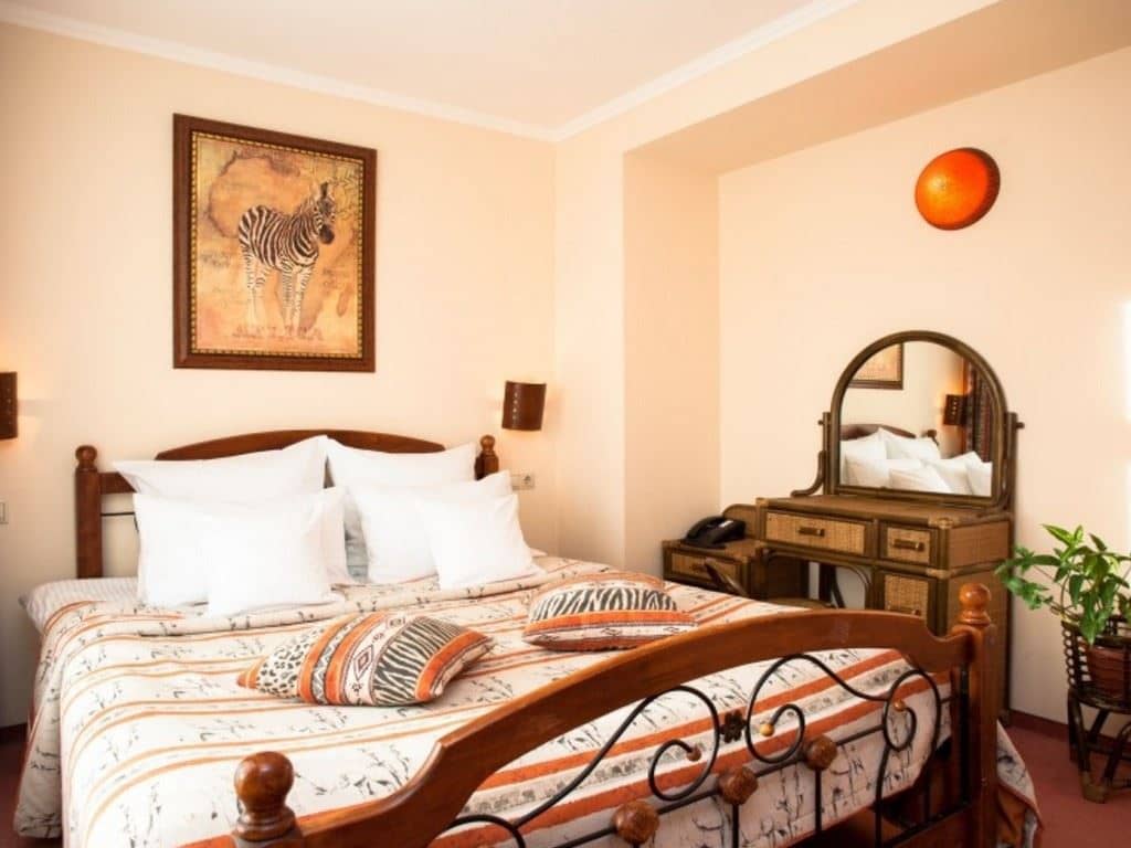rooms-luxe-africa-room