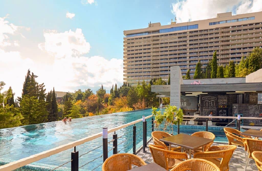 pools-outdoor-pool