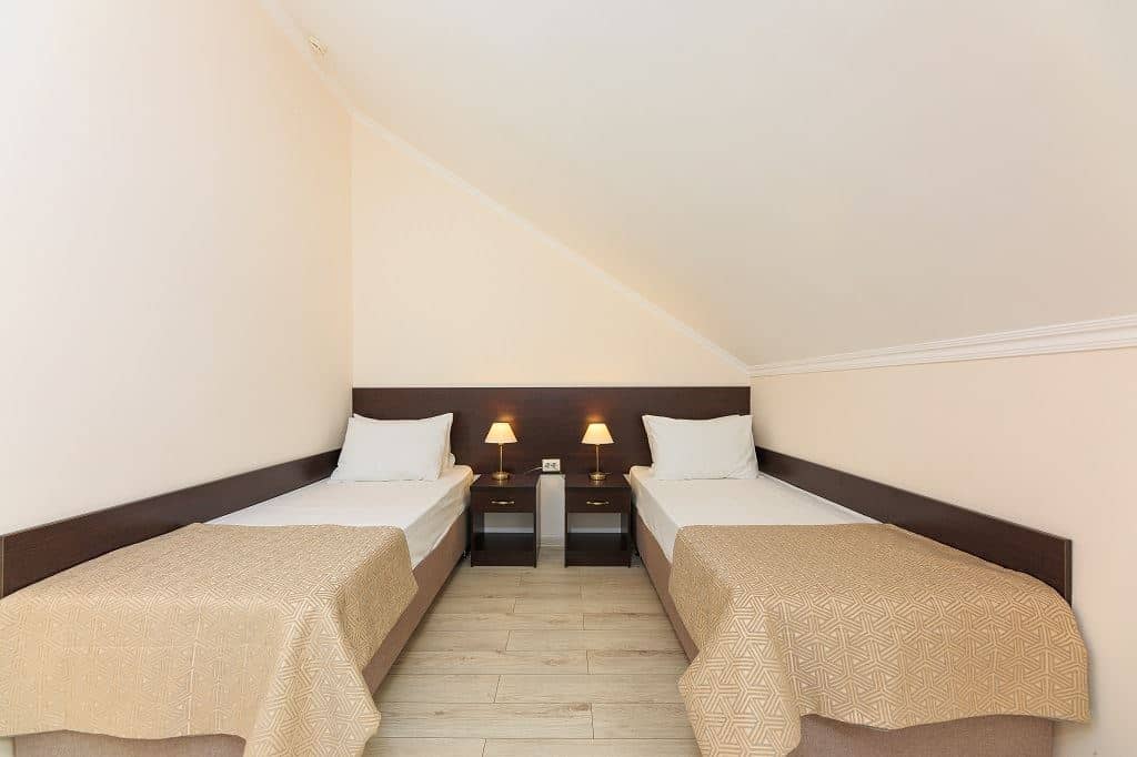 rooms-apartment-balcony
