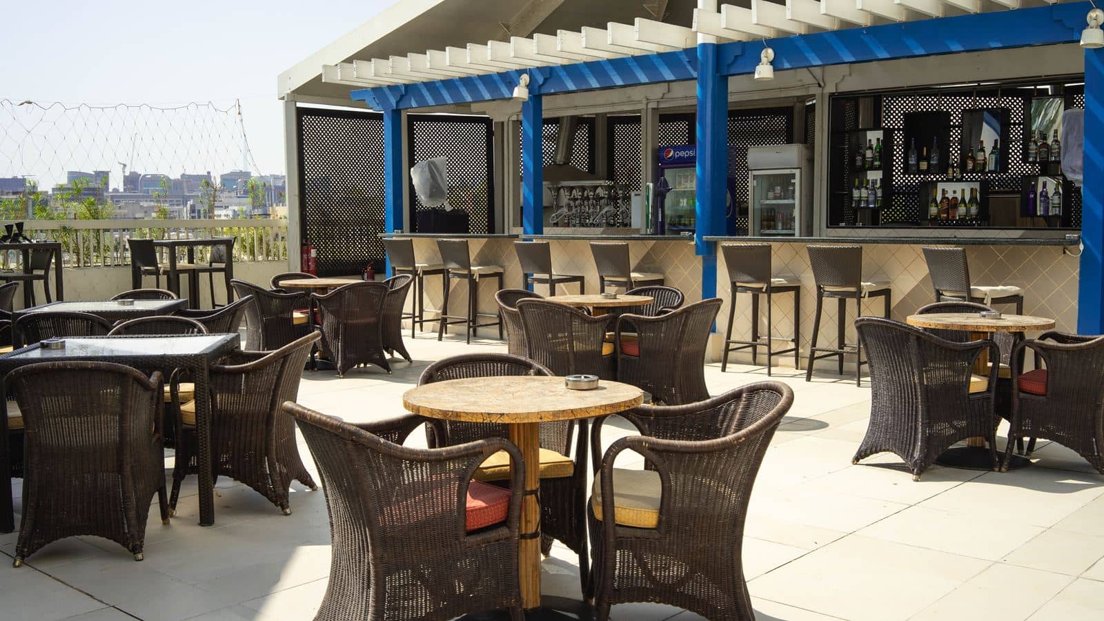bars-heros-lounge