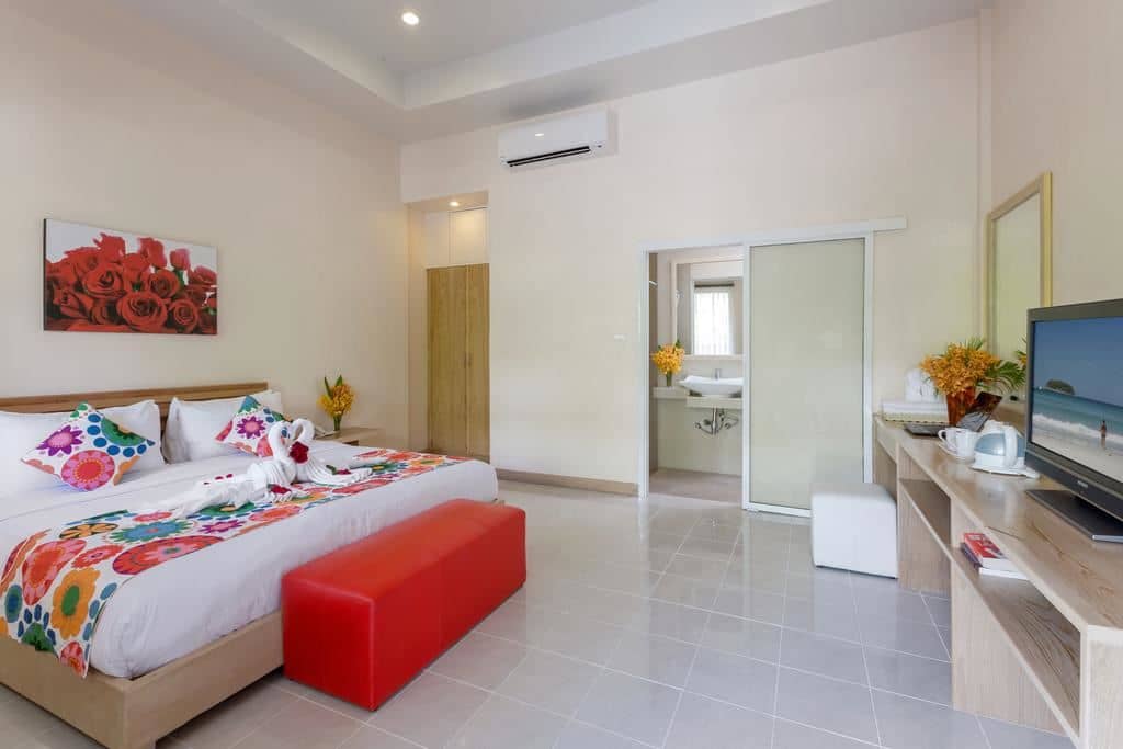 rooms-superior-room