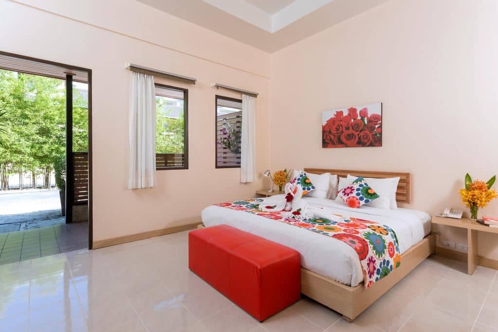 rooms-superior-room