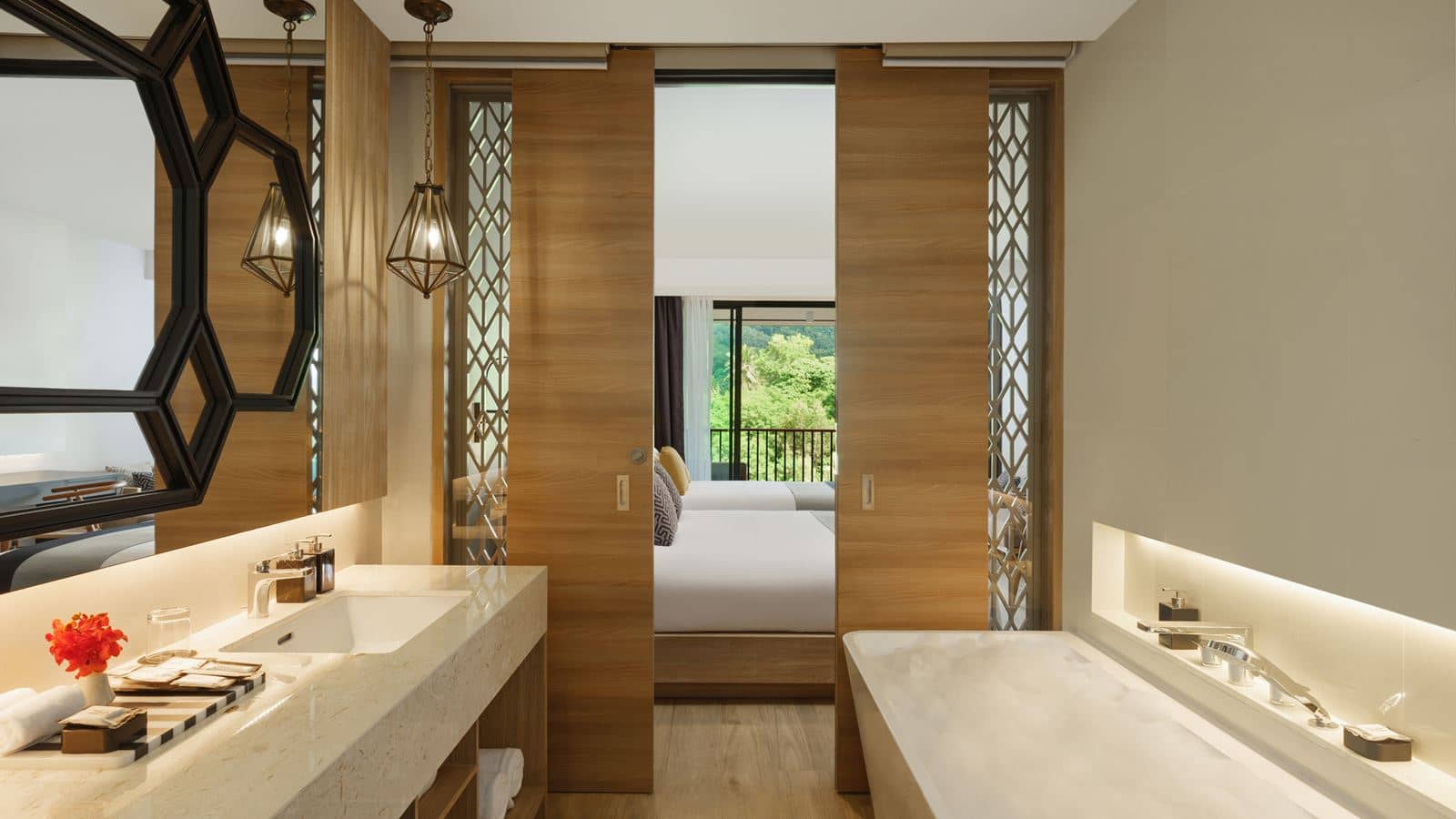rooms-deluxe-family-mountain-view