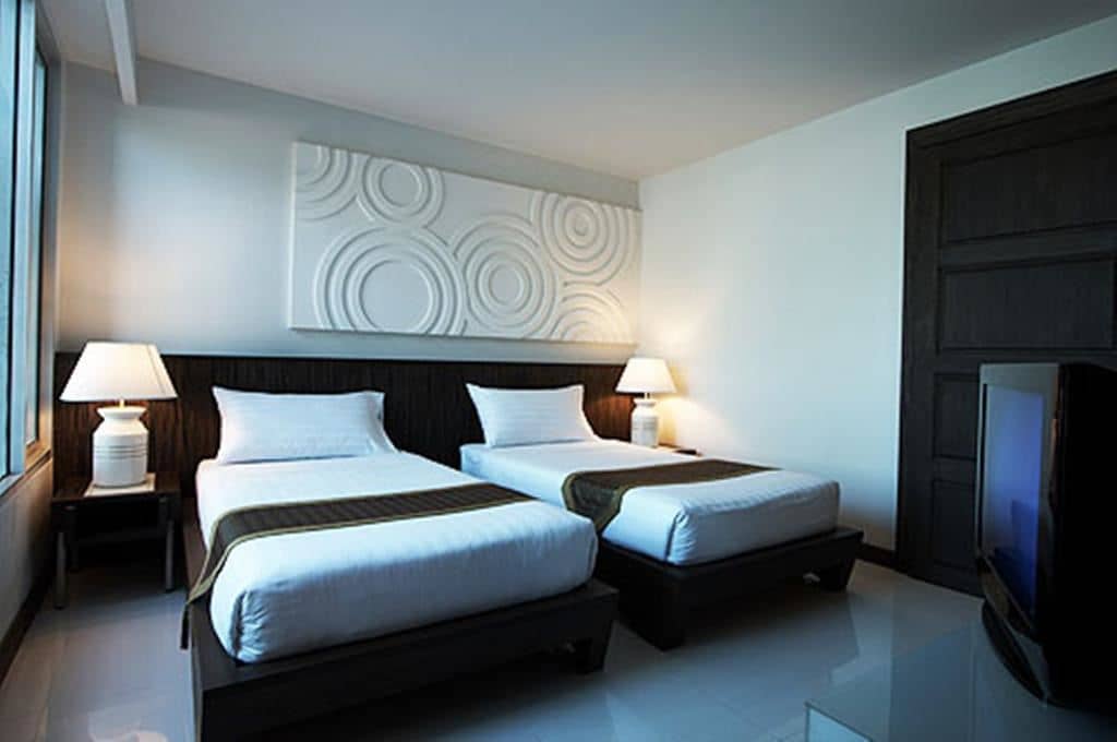 rooms-deluxe-room