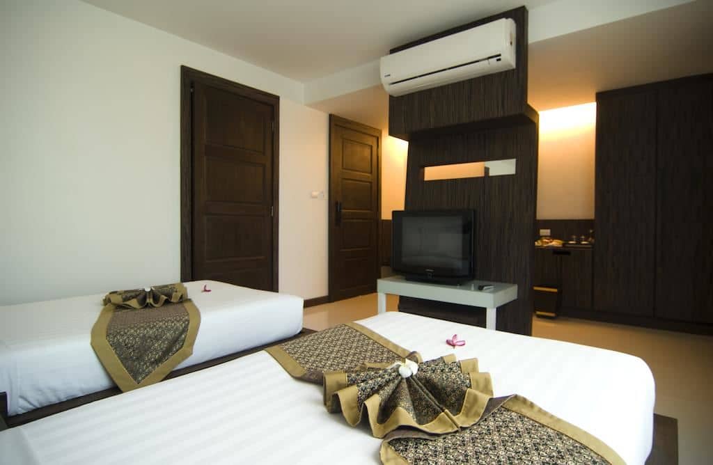 rooms-deluxe-room