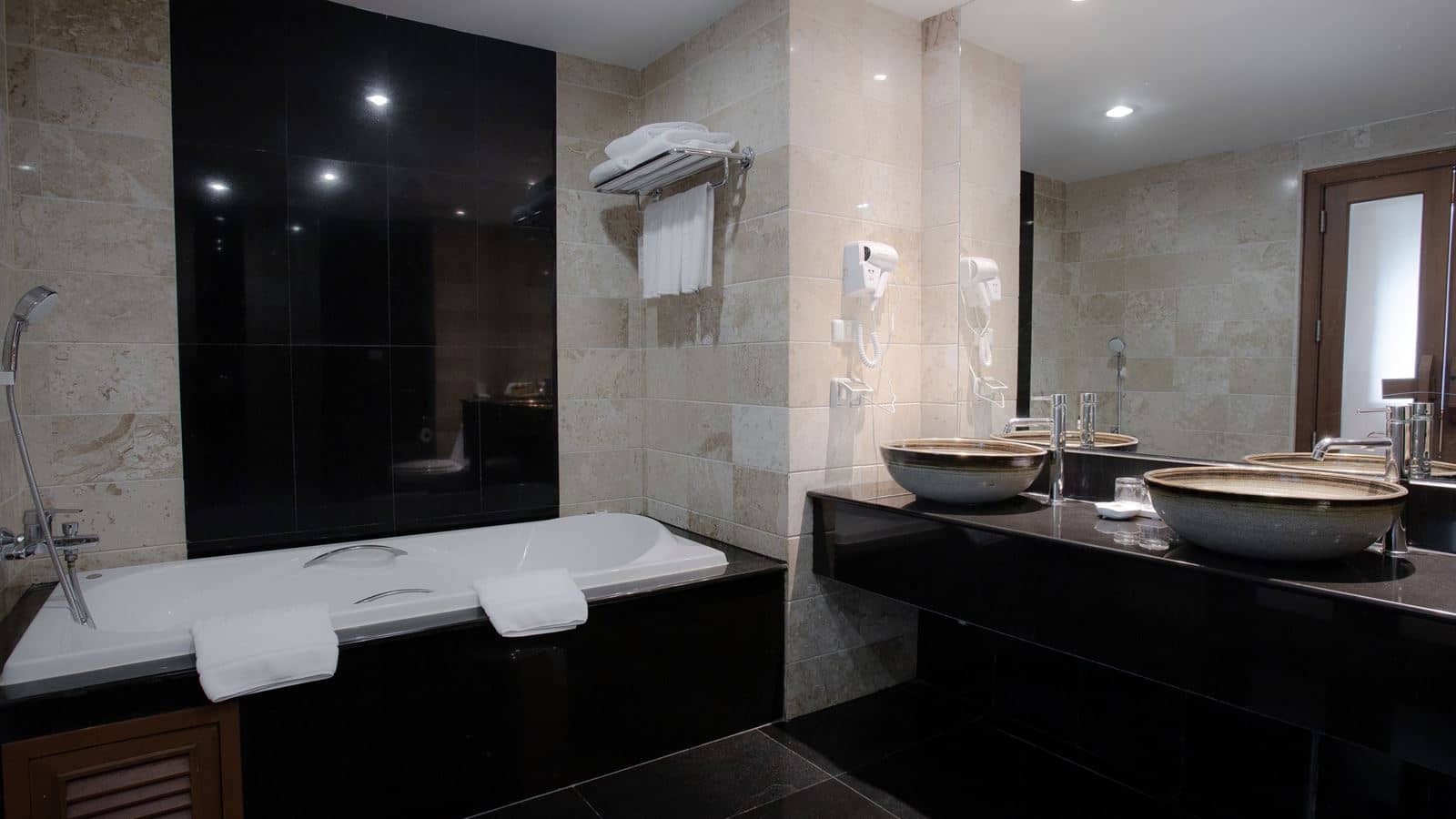 rooms-royal-suite