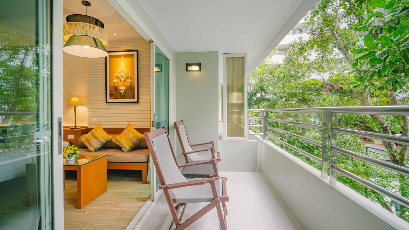 rooms-deluxe-twin-royal-wing-2-single-bed