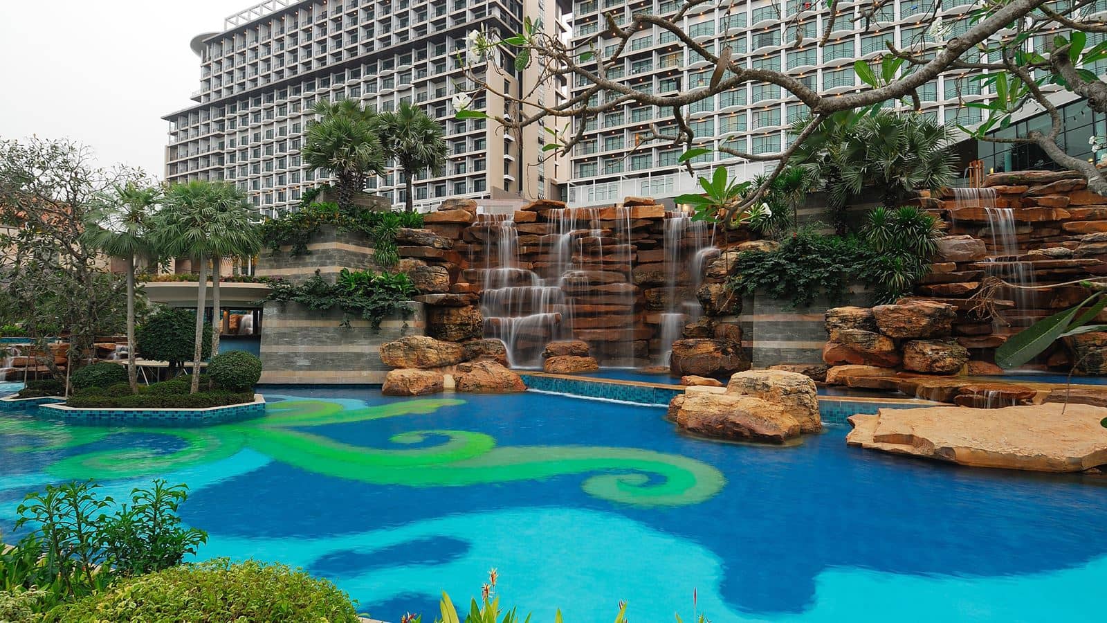 pools-outdoor-pool