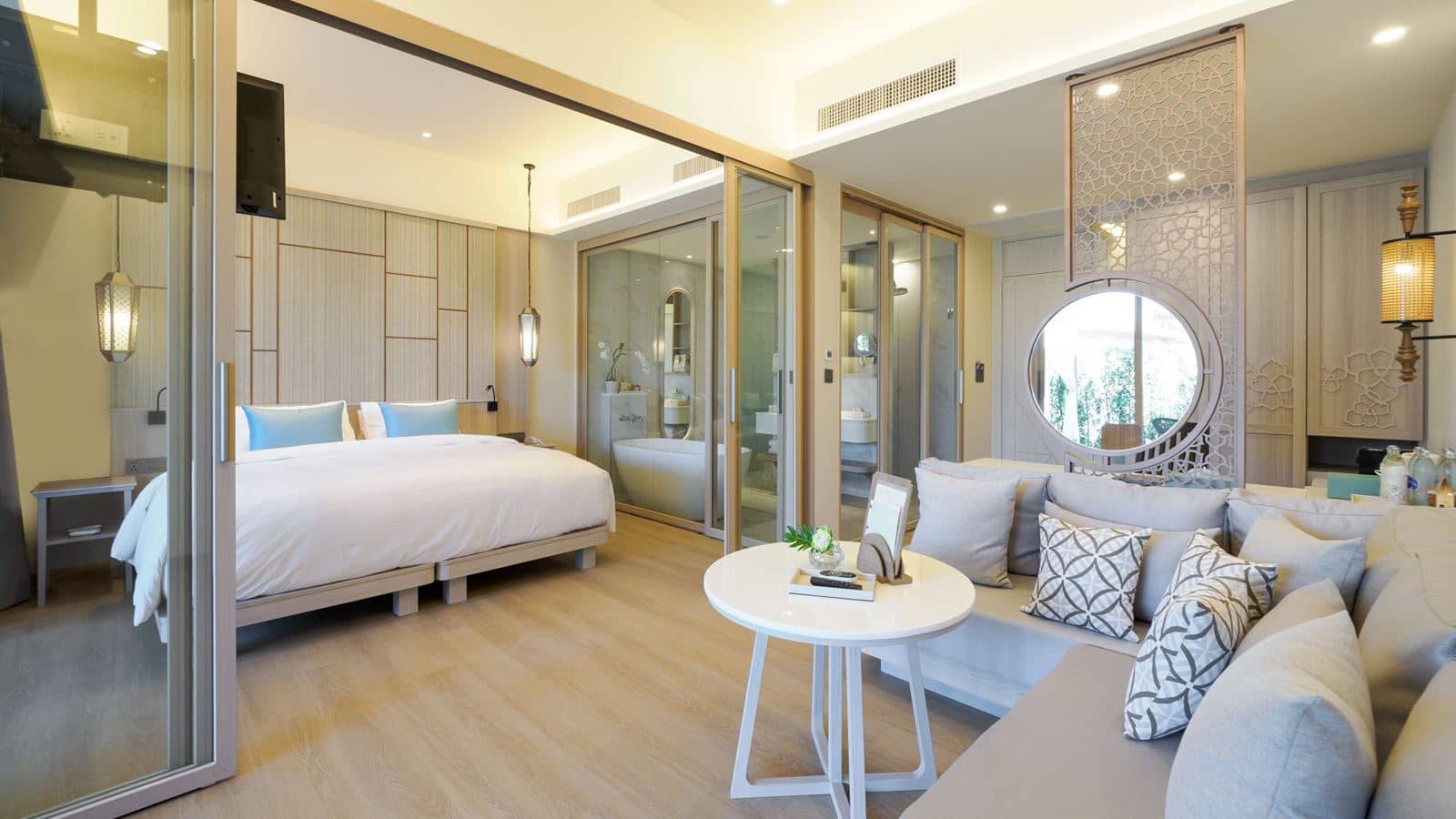 rooms-pool-suite