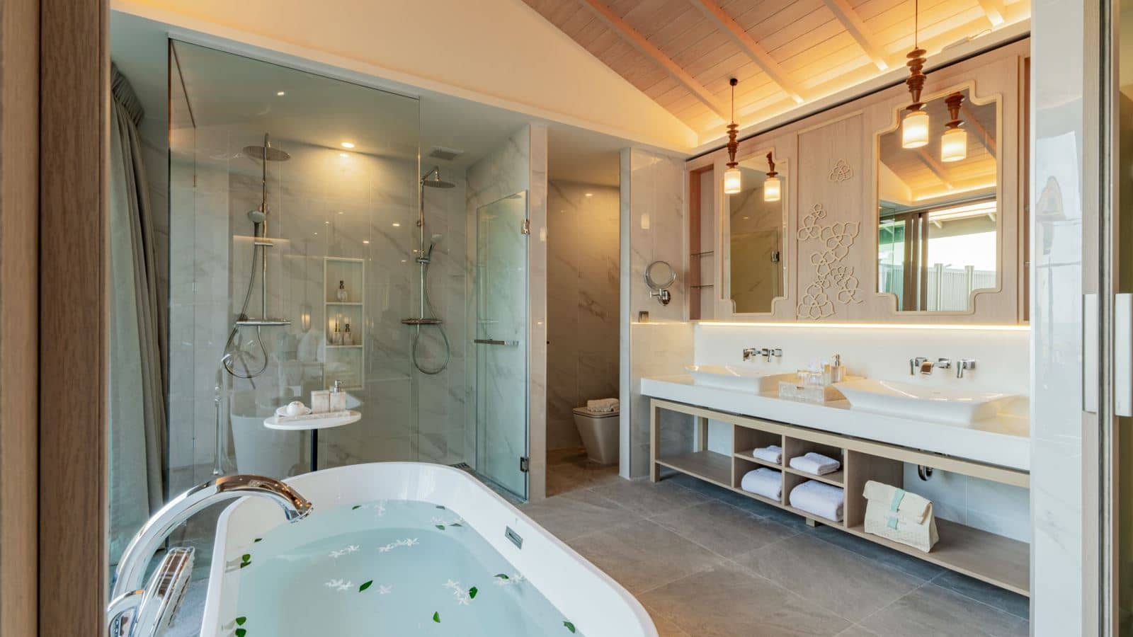 rooms-seaview-pool-villa-romance