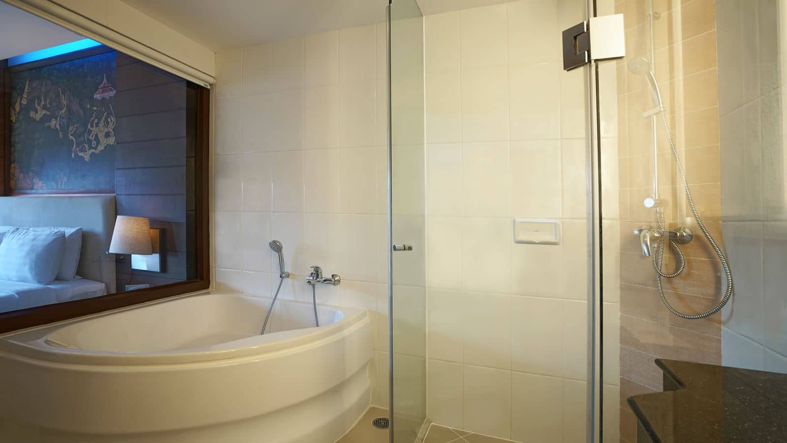rooms-deluxe-pool-view