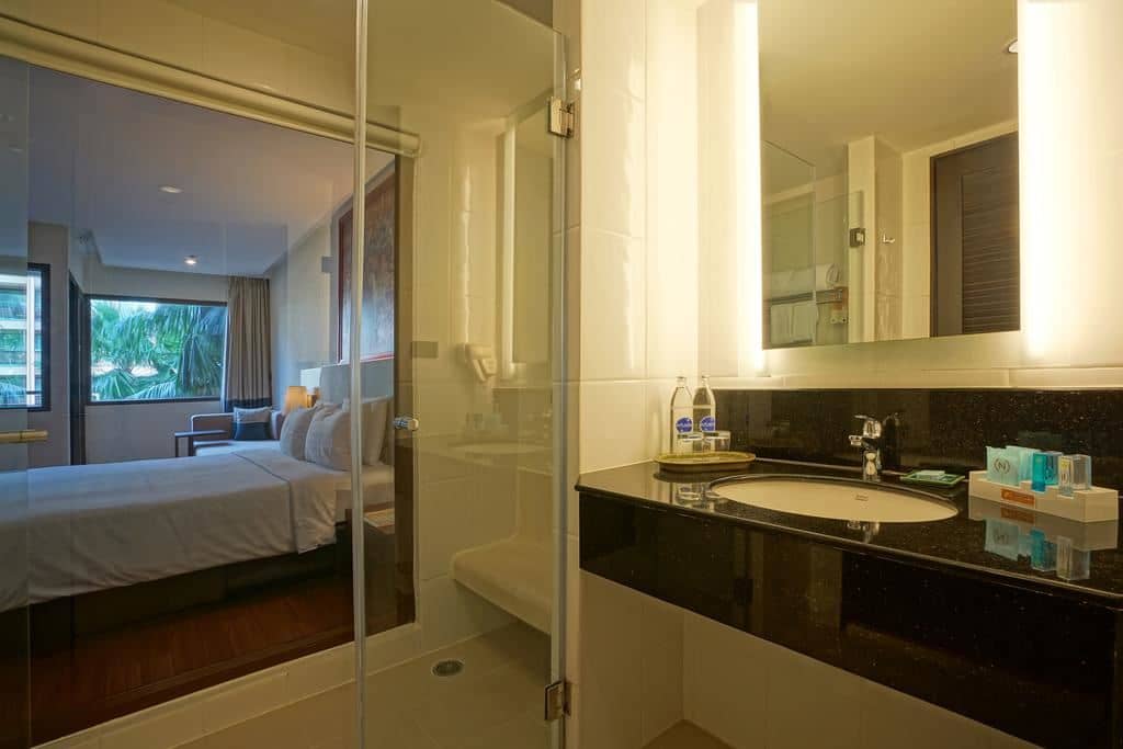 rooms-superior-pool-view