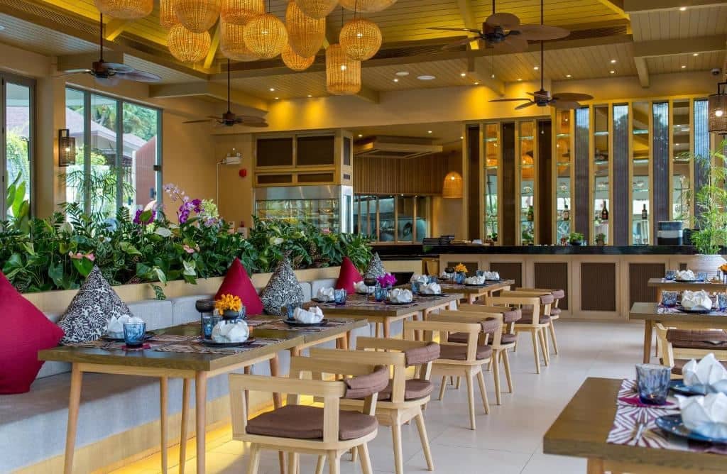 restaurants-charm-thai
