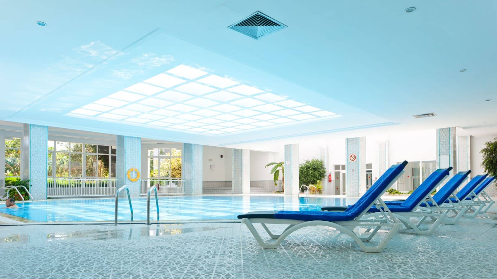 spa-indoor-pool