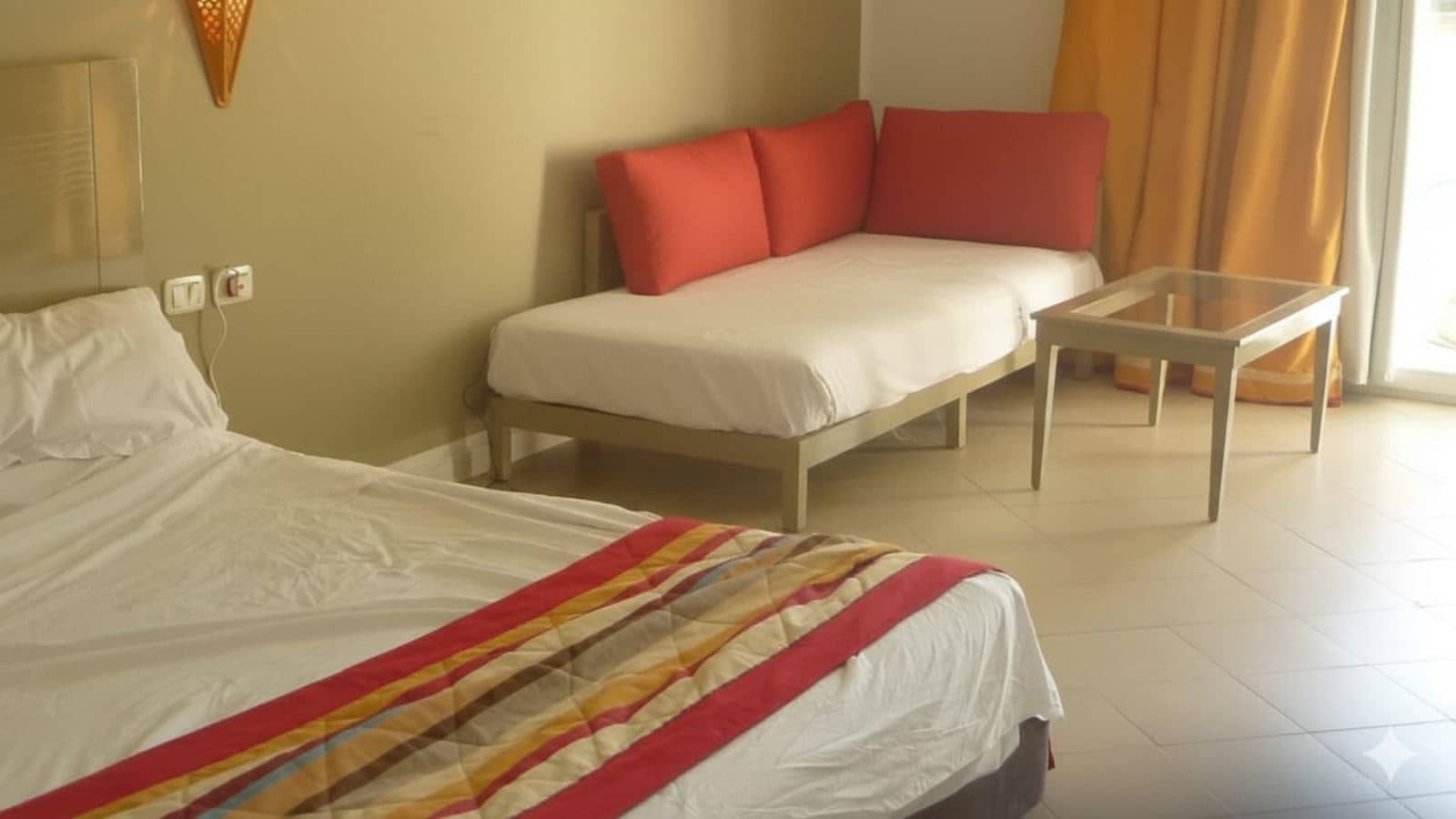 rooms-coral-room
