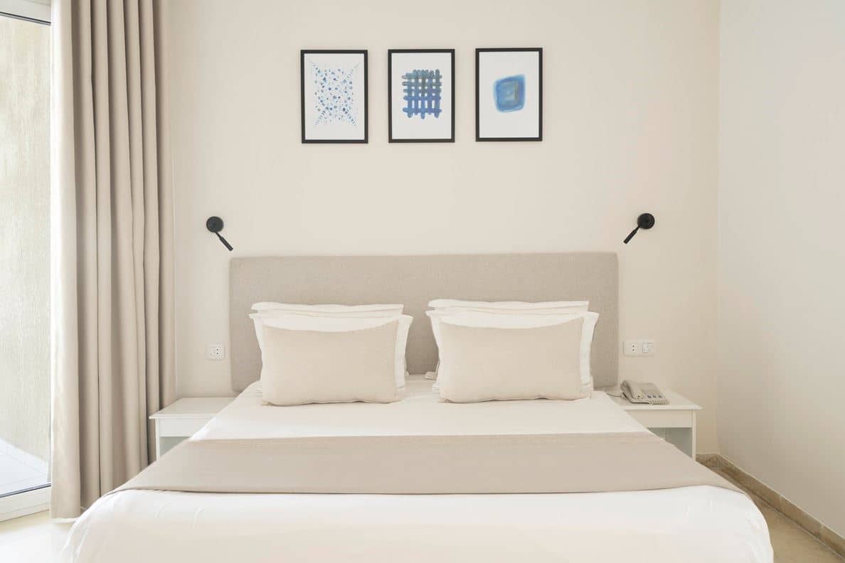 rooms-room-standard-balcony-or-terrace