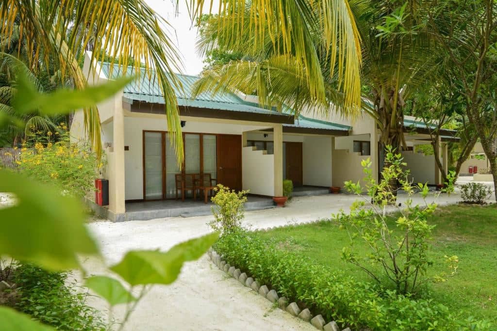 rooms-garden-villaslohis-villas
