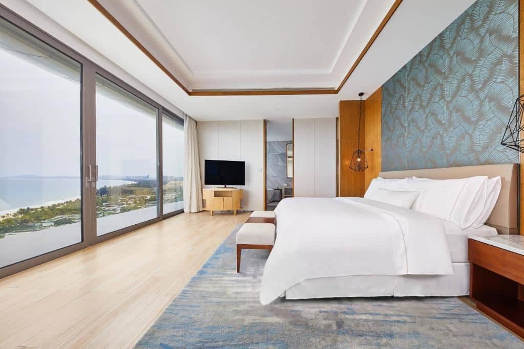 rooms-grand-oceanfront-suite
