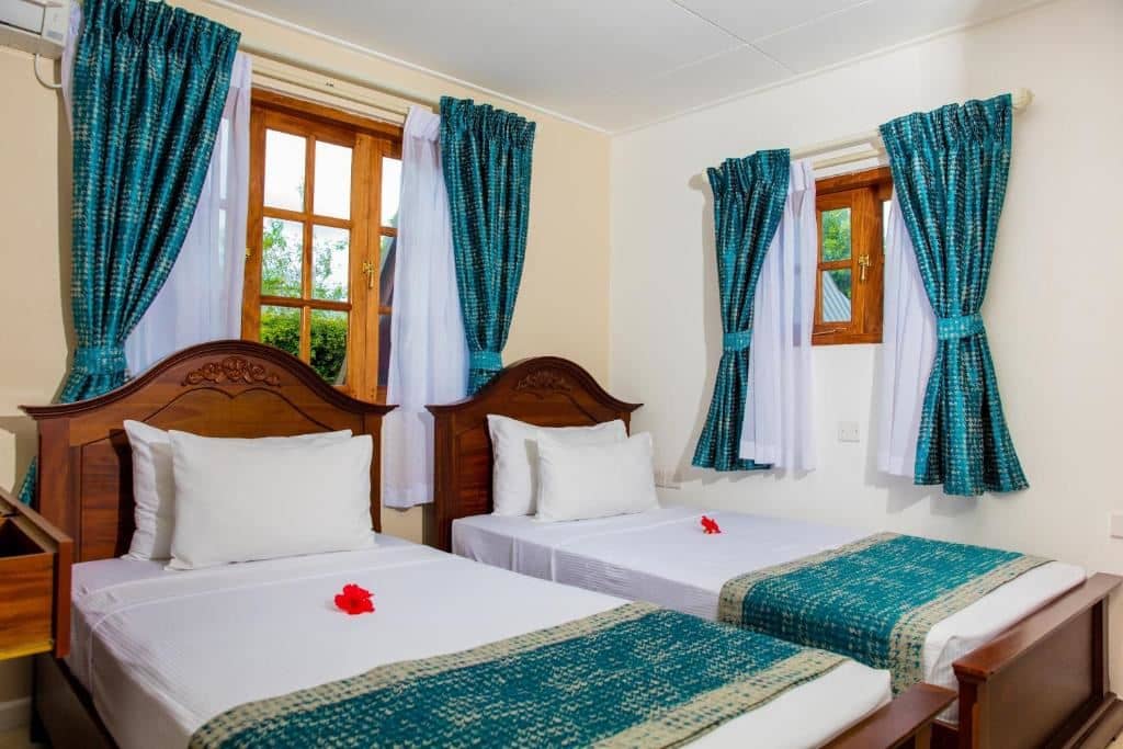 rooms-beach-house-two-bedroom-suite