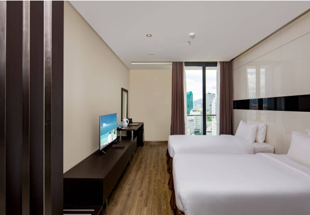 rooms-superior-with-balcony