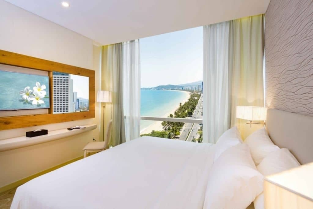 rooms-suite-sea-view-with-balcony-child-without-extra-bed