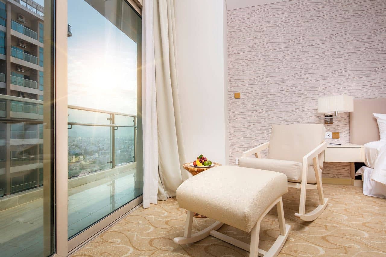 rooms-grand-royal-seaview-with-balcony